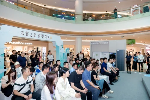 衣裳之美有型有色卡萨帝城市湿洗计划深圳站：科技与美学共塑高端生活新范式